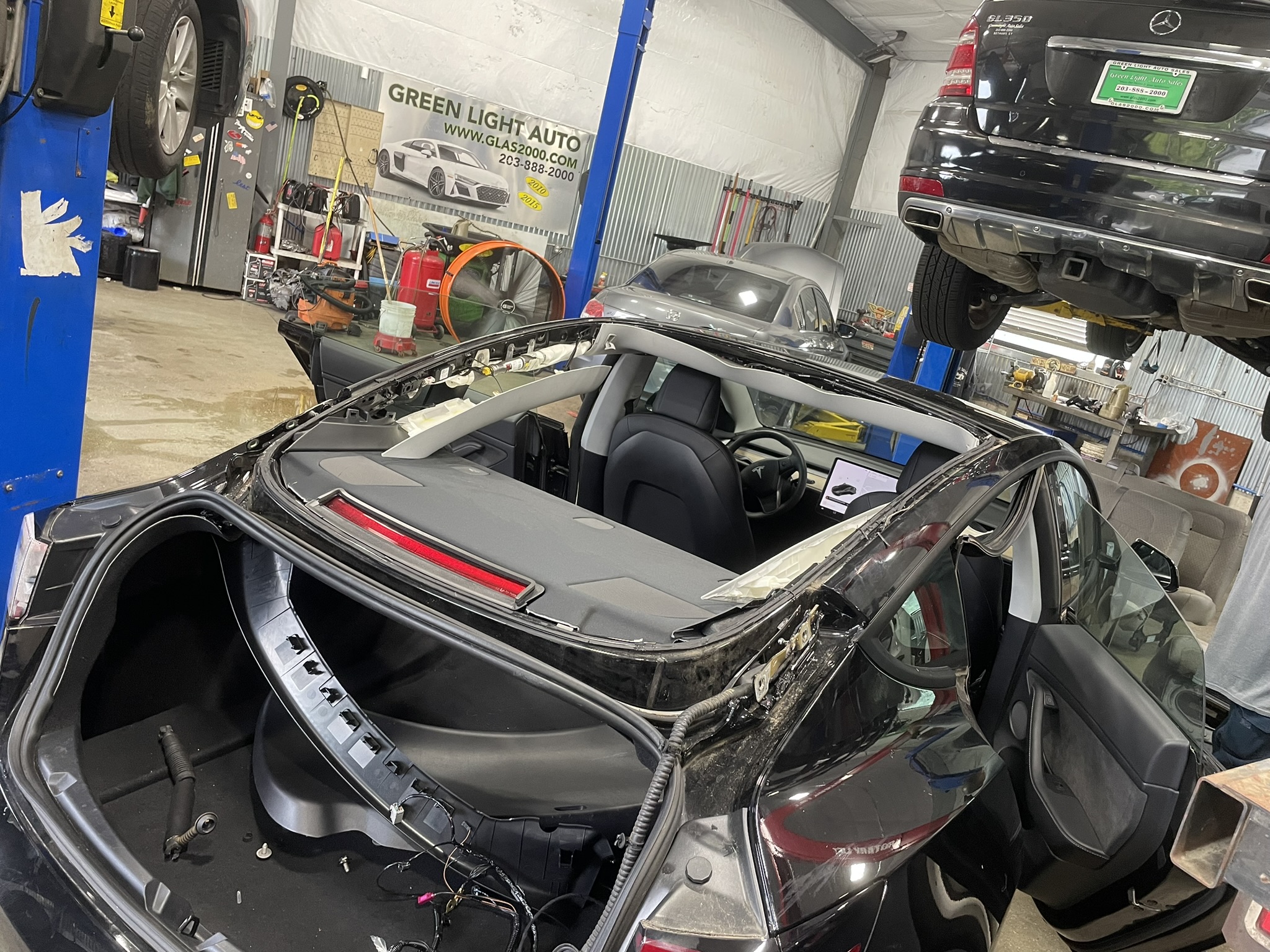Tesla panoramic roof glass work